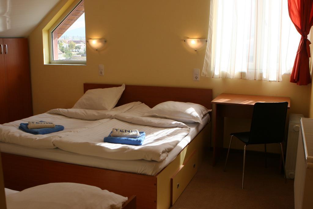 Hotel Pamira Sibiu Chambre photo